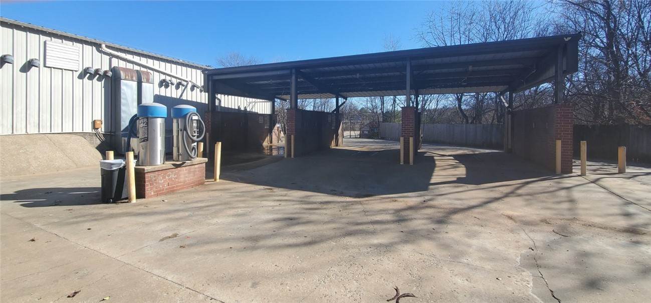 5. Commercial for Sale at 412 S Main Street Berryville, Arkansas 72616 United States