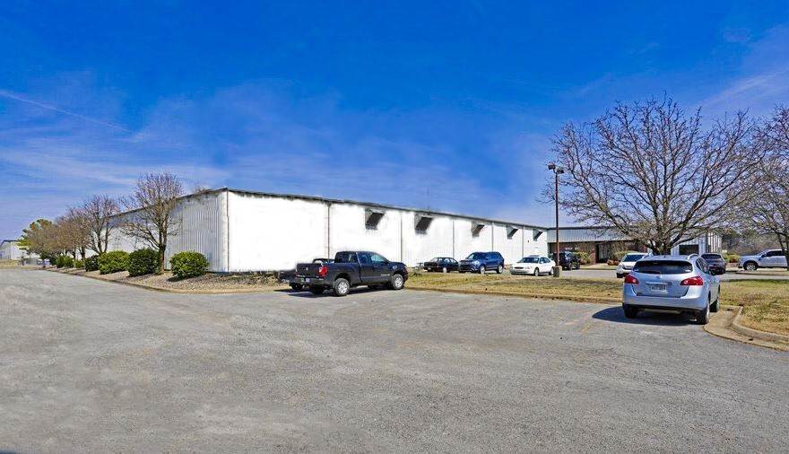 Commercial at 1201 N Dixieland Road Rogers, Arkansas 72756 United States
