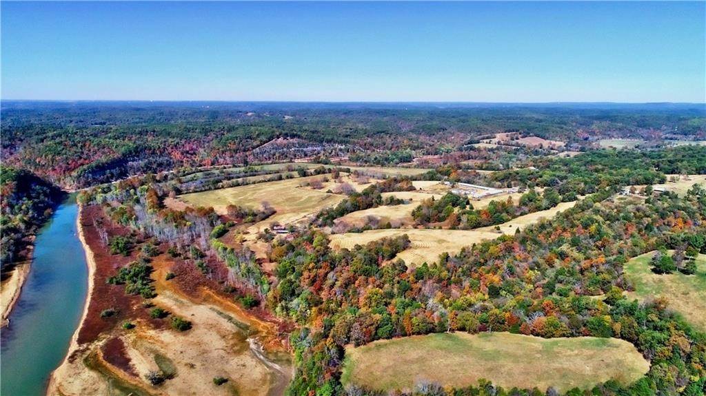 1. Farm for Sale at 12098 Carr Place Road Hindsville, Arkansas 72738 United States