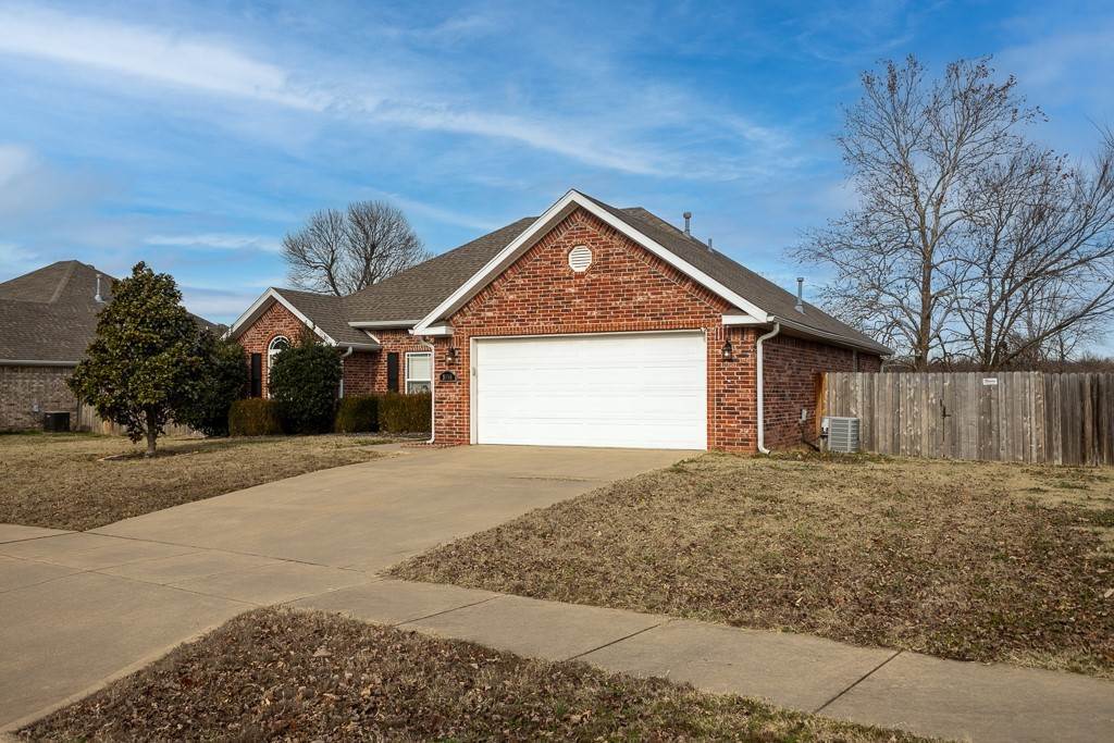 3. Rentals at 3558 W Clearwood Drive Fayetteville, Arkansas 72704 United States
