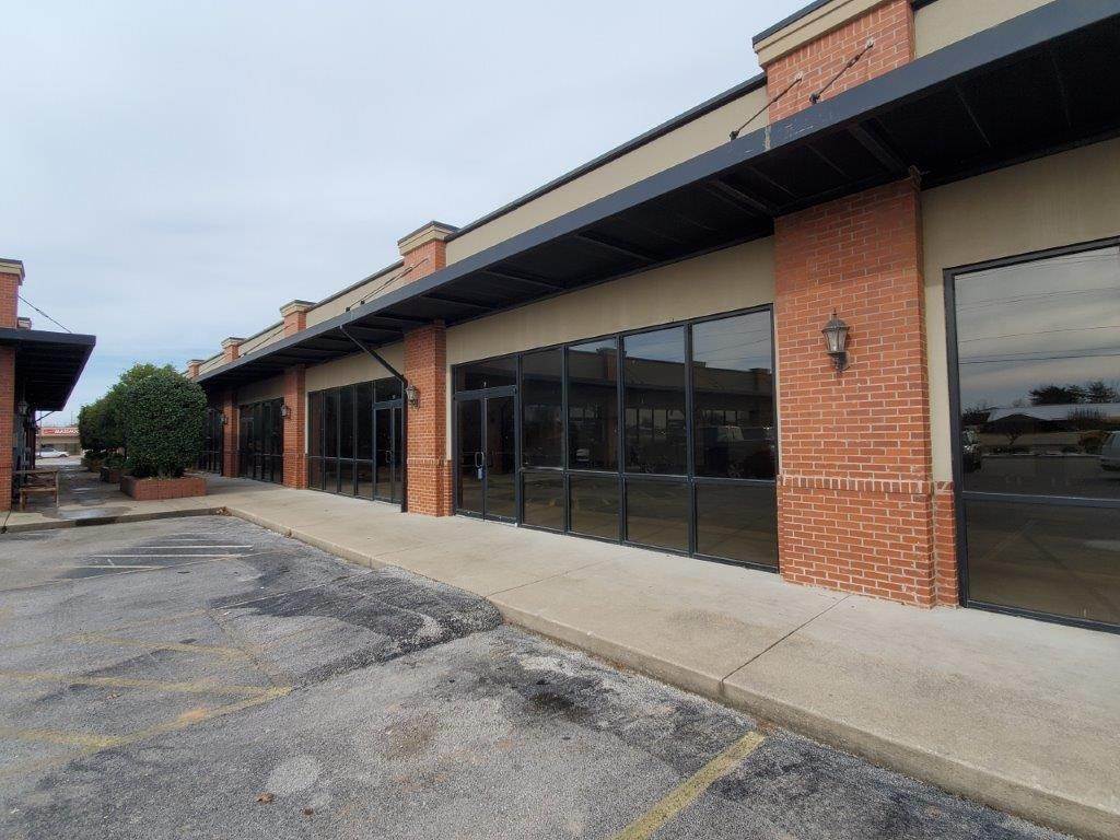 Commercial at 2502 SW 14th Street # 8-14 Bentonville, Arkansas 72712 United States