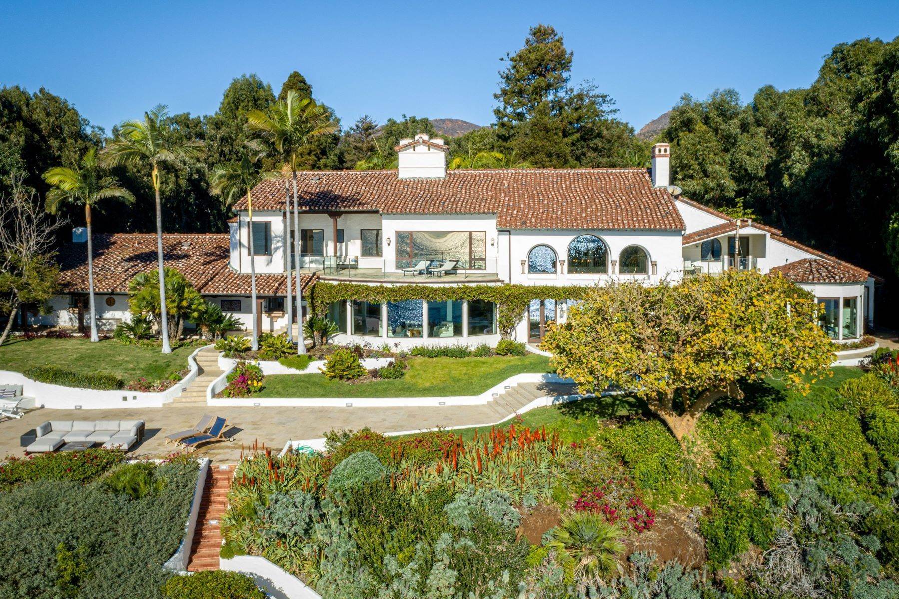 38. Single Family Homes for Sale at Malibu Ocean Estate 28060 Sea Lane Drive Malibu, California 90265 United States